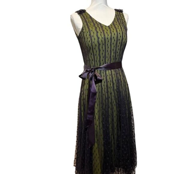 Jacques Vert Ladies Dress. Lime with Violet Lace Overlay Size 8 - Picture 1 of 14